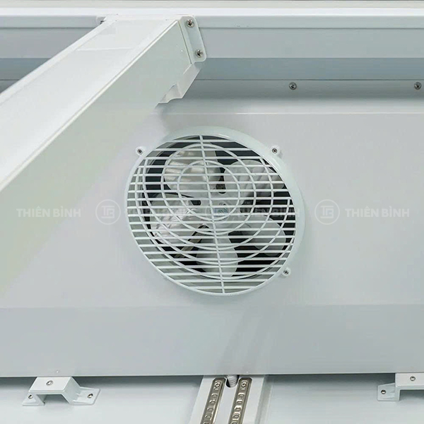Tủ mát Alaska 4 cánh có sưởi kính SL-24C4 - ảnh 4 Alaska SL-24C4 có quạt gió
