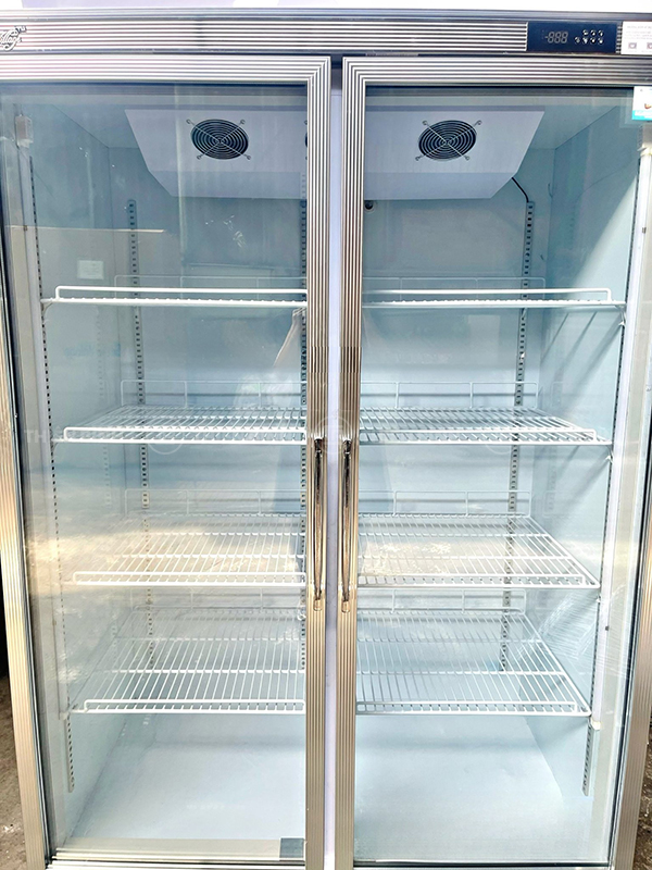 Tủ mát 2 cánh kính cao cấp có quạt lạnh Snow Village LC-1260FA - ảnh 4 Khoang tủ Snow Village LC-1260FA