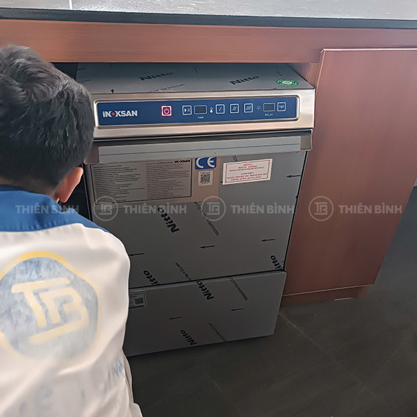 Lắp đặt máy rửa ly Inoksan INO-BYM042TPD 
