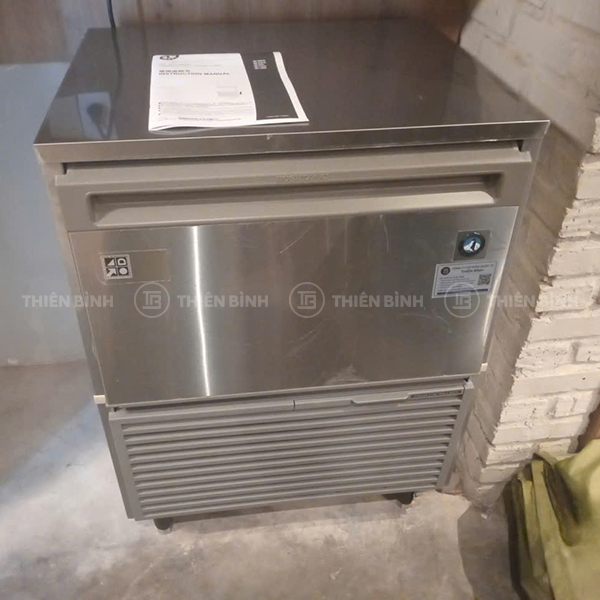 Máy làm đá Hoshizaki IM-65A Thiên Bình lắp đặt cho quán cà phê tại Ba Đình