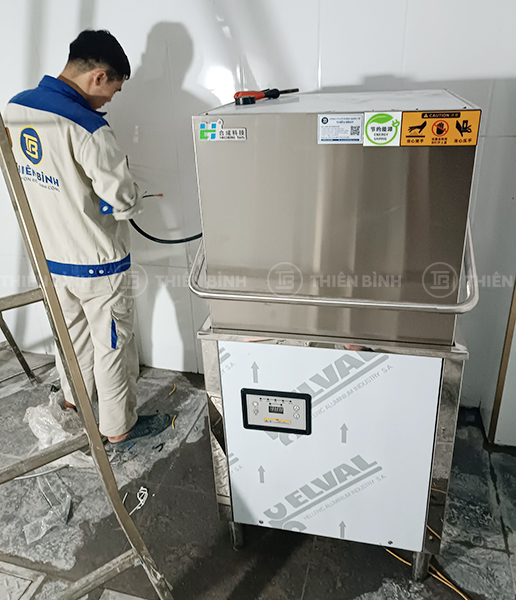 Thiên Bình Group lắp đặt máy rửa bát Hecheng PDX-1001-1 cho nhà hàng Tiến Lộc