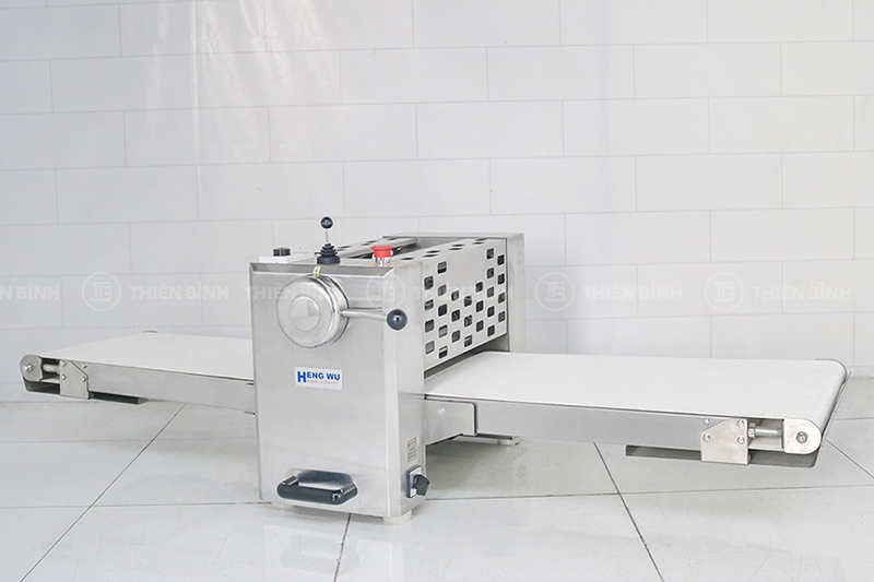 Máy cán bột Heng Wu HW-1400TF