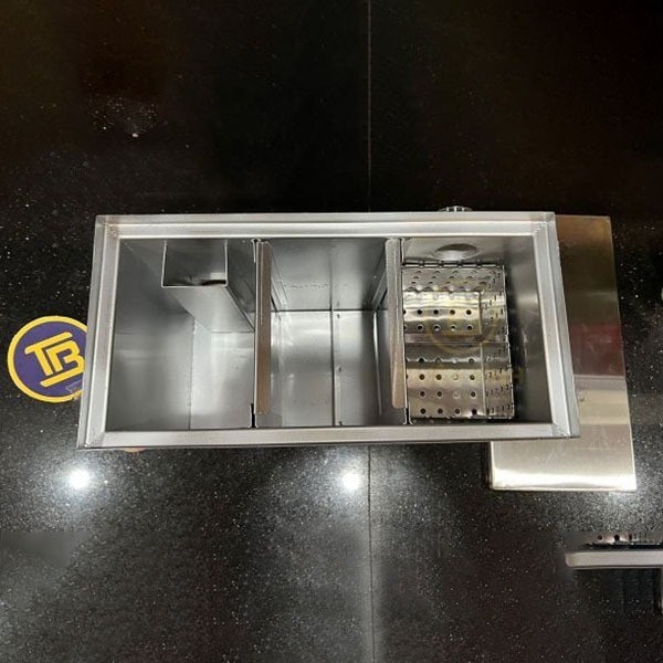 Bể tách mỡ inox 24 lít - ảnh 2 ben trong be tach mo 24 lit
