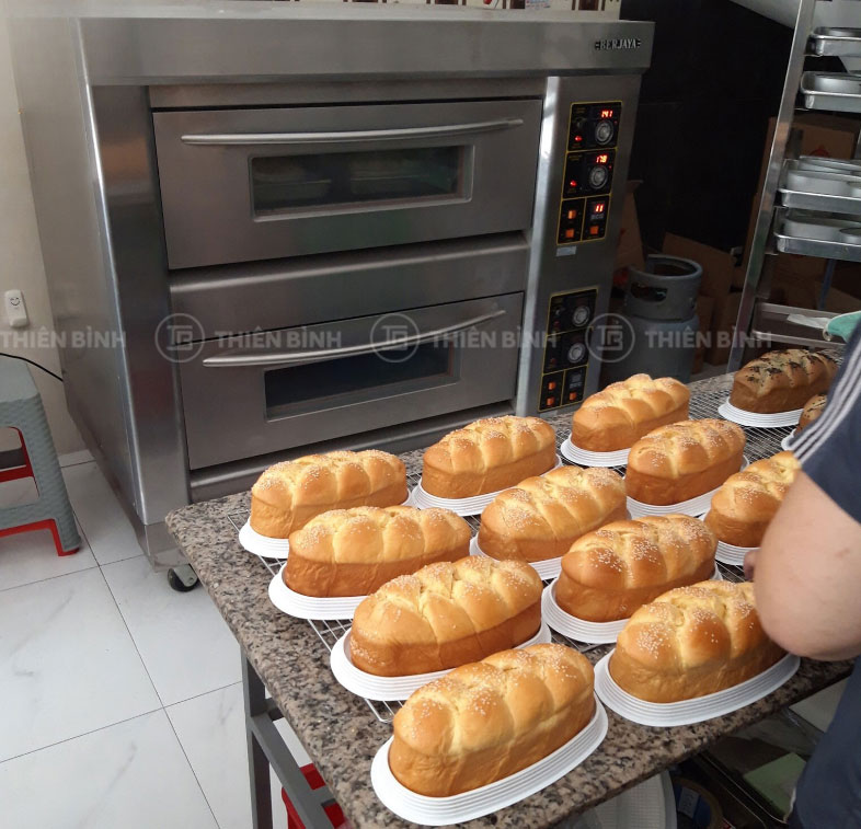 Lò nướng bánh mì bằng gas