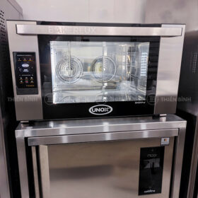 Lò nướng đối lưu 4 khay Unox Bakerlux Shop.Pro XEFR04EUETDV