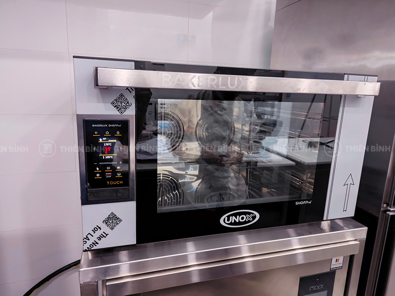 Lò nướng đối lưu 4 khay Unox Bakerlux Shop.Pro Touch XEFR04EUETDV - ảnh 2 Lò nướng đối lưu Unox Bakerlux Shop.Pro XEFR04EUETDV