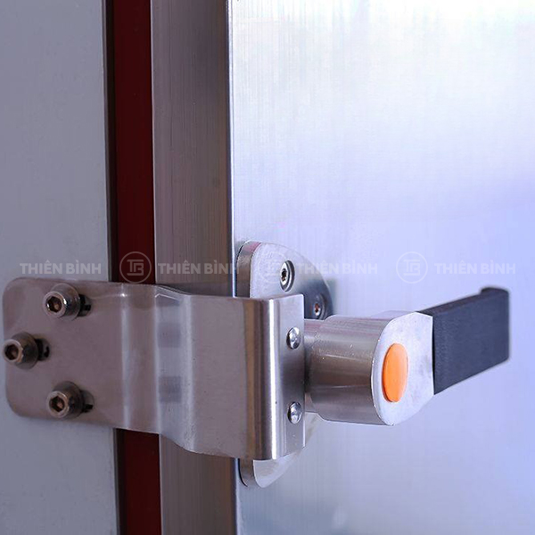 Tủ cơm điện 12 khay - ảnh 4 Khóa tủ cơm