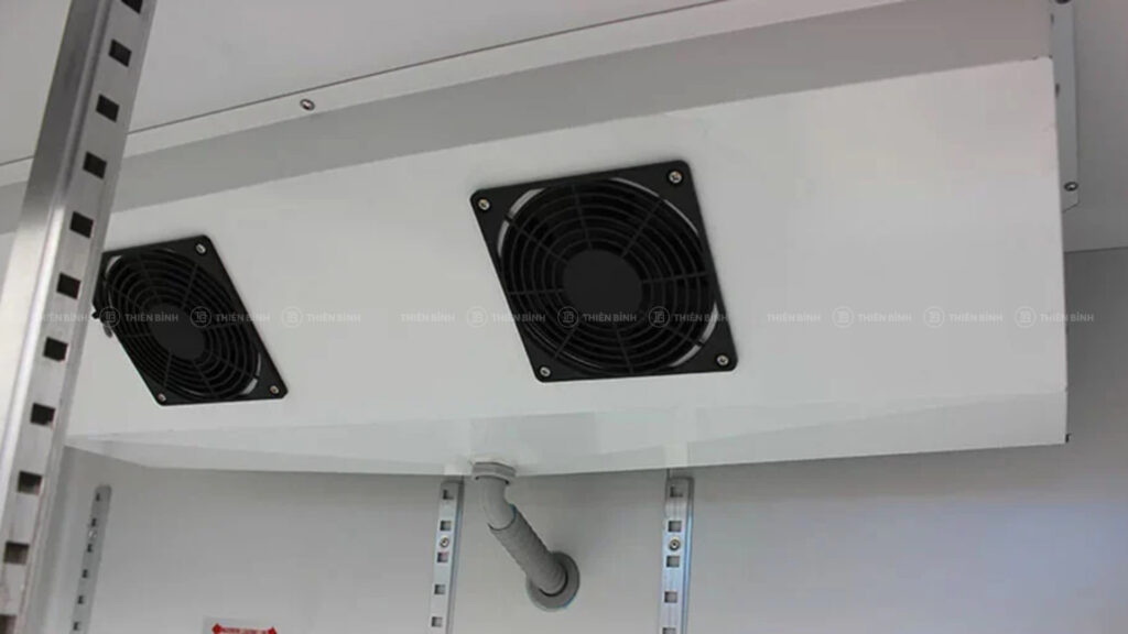 Tủ trang bị công nghệ gió đối lưu làm mát tủ nhanh chóng