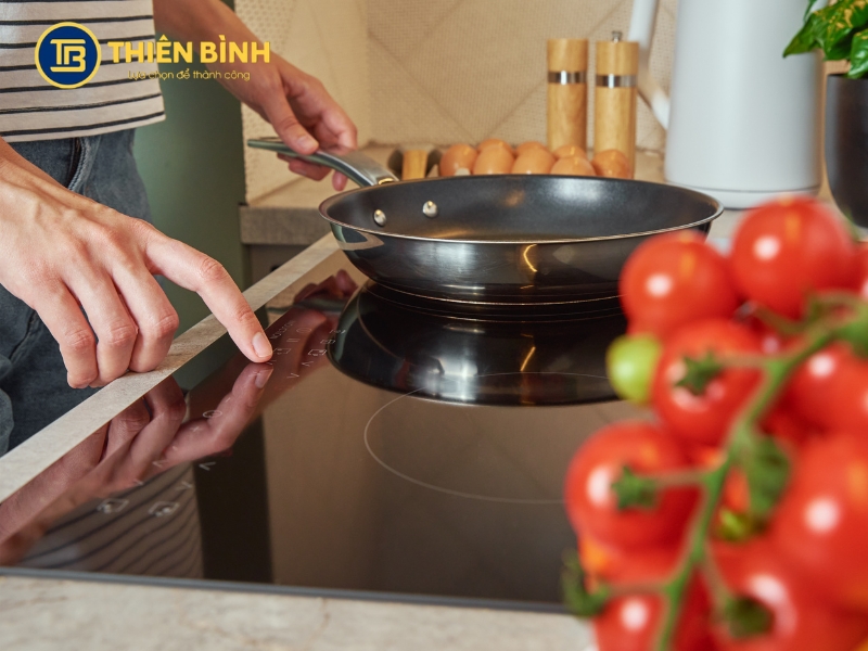 Hướng dẫn cách sử dụng bếp từ Schott Ceran an toàn hiệu quả - ảnh 3 Kiểm tra bếp trước khi sử dụng