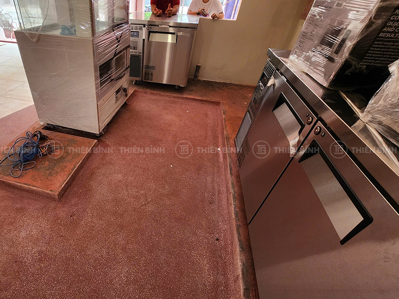 Cung cấp thiết bị bếp cho Ristreet Café tại Thảo Điền - ảnh 5 Bàn lạnh - tủ trưng bày Thiên Bình cung cấp cho Ristreet