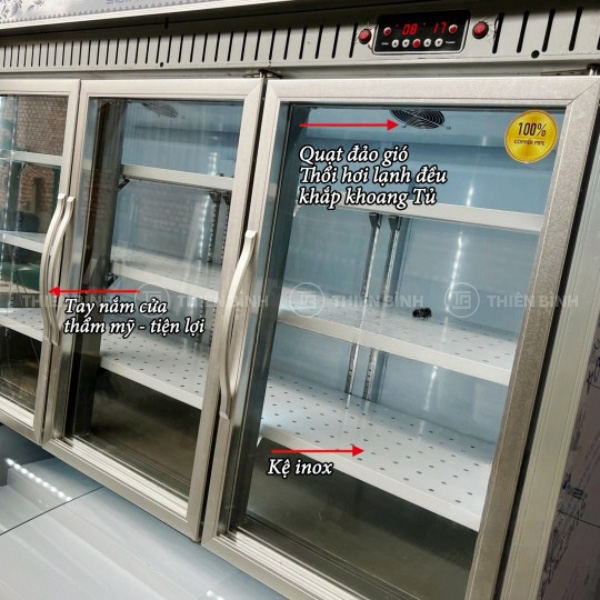 Khoang bên trong tủ đông mát Snow Village DC-1500FY