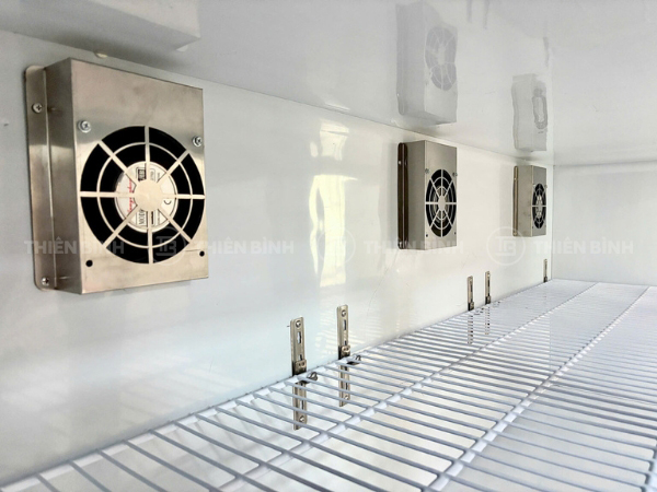 Tủ đông mát 6 cánh inox Lightcool LC-6I1253FC - ảnh 4 Khoang tủ đông mát Lightcool LC-6I1253FC