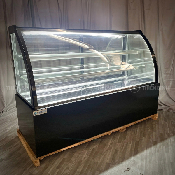 Tủ trưng bày bánh 3 tầng 1m8 kính cong Lightcool LC-1800 - ảnh 1 Tủ trưng bày bánh 1m8 kính cong Lightcool LC-1800