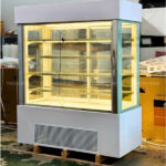 Tủ trưng bày bánh kính vuông Lightcool LC-1800V-5T