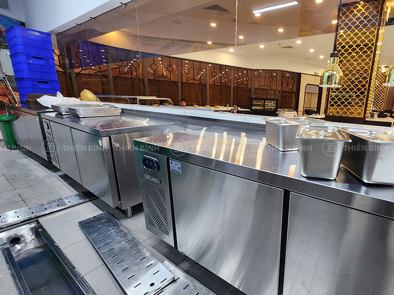 Cung cấp thiết bị cho nhà hàng buffet N'Rona - Aeon Mall Tân Phú - ảnh 9 Hệ thống bàn lạnh Hoshizaki được Thiên Bình cung cấp cho nhà hàng