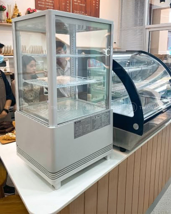 Tủ trưng bày bánh 3 tầng để bàn Sanden SAG-0585C - ảnh 1 Tủ trưng bày bánh Sanden SAG-0585C