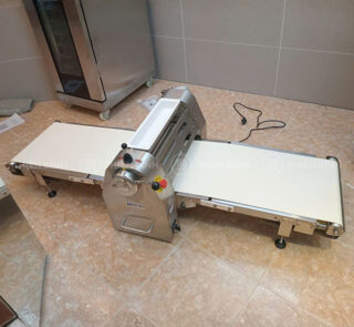 Máy cán bột Heng Wu HW-450TF