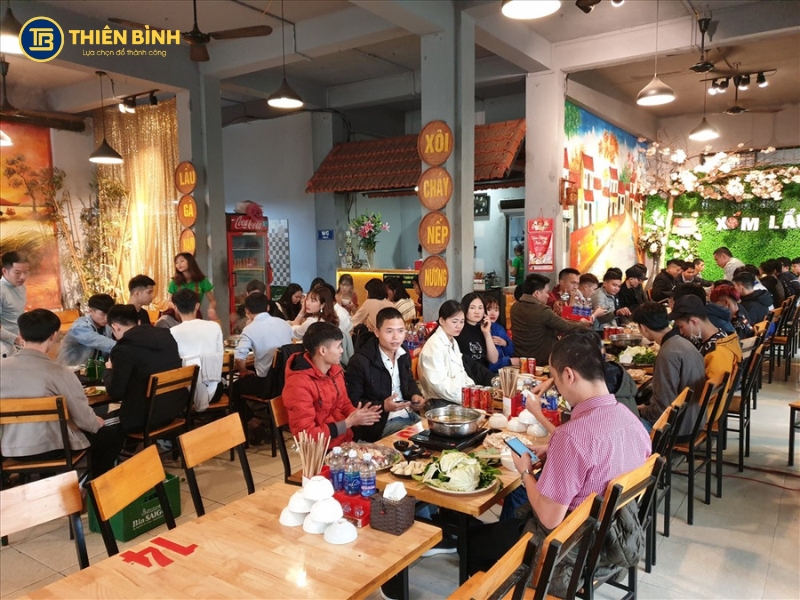 quán ăn đông khách